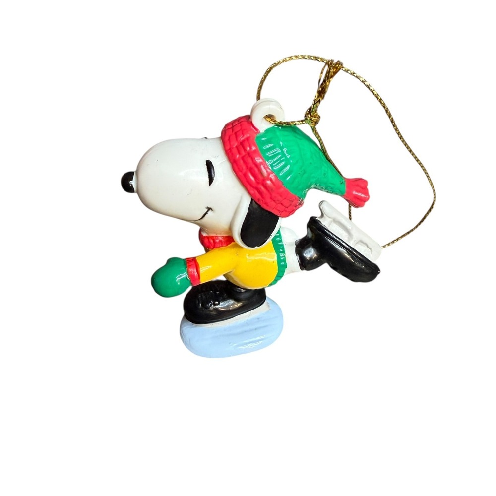 Peanuts‎ Snoopy Ice Skating Christmas Ornament Sweater Vintage Holiday Decor